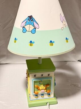VTG Disney Winnie the Pooh Tigger & Eeyore Kids Table Lamp - Green